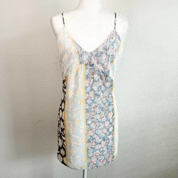 Tularosa Floral Lace Shift Mini Slip Dress Women's Small Criss-Cross Low Back - Picture 1 of 9